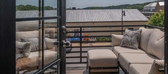 5 Star Flat in Downtown Trussville 