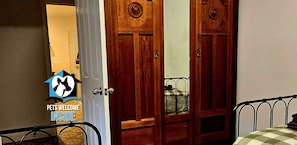 Bedroom - 84 Addis St, Kalgoorlie - 3 Bedroom Little Addis Cottage in Historic Kalgoorlie (Lamington)