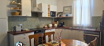 3 Bedroom Little Addis Cottage in Historic Kalgoorlie