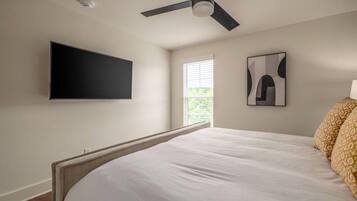 Iron/ironing board, travel crib, WiFi, bed sheets