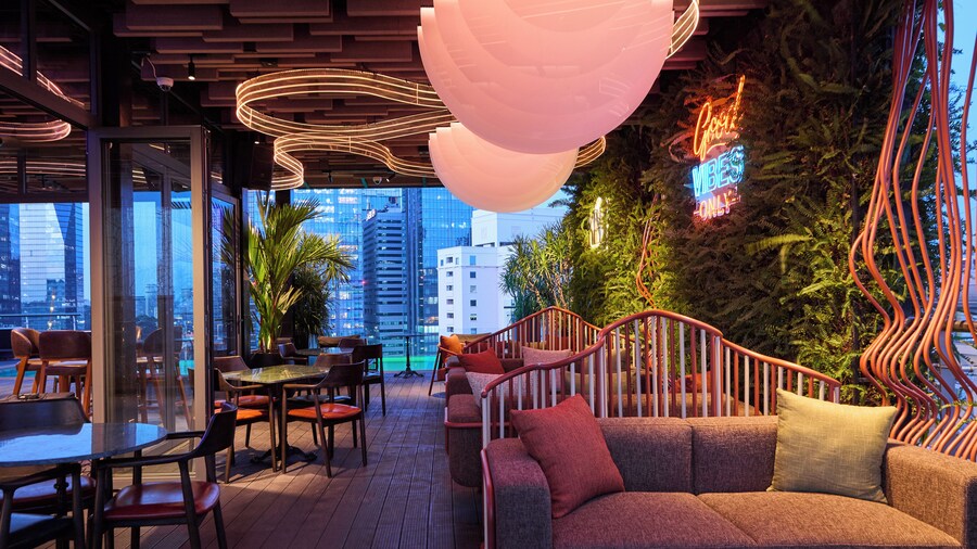 Kin Hotel Thi Sach