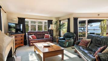 Smart-tv, pejs, musikbibliotek, videobibliotek