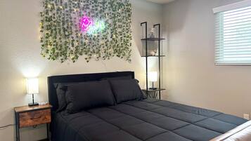 Iron/ironing board, WiFi, bed sheets