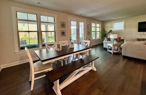 Dining - NEW LISTING! Bay Forest 5 Bedroom home w/ beach shuttle & amenities! (Ocean View)