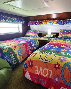 2 quartos, ferros/tábuas de passar roupa, Wi-Fi, roupa de cama