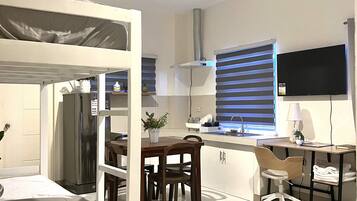 Laptop workspace, soundproofing, free WiFi