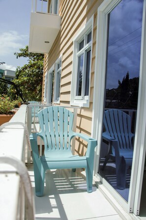 Laptop workspace, soundproofing, free WiFi - Amar Residences (Iligan)