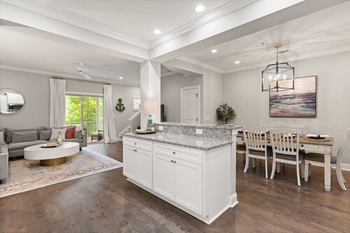 Fully Stocked Kitchen | Golf Cart | Bikes | Beach Gear | Large Master Suite | Pool | Screen Porch