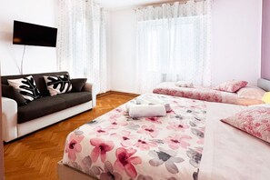 1 camera, Wi-Fi, lenzuola
