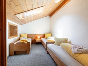 2 bedrooms, Internet