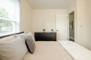 3 chambres, fer et planche Ă repasser, Wi-Fi, draps fournis