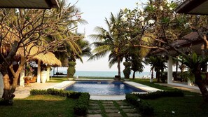 Outdoor pool - The Memory - 4 Bedrooms Beachfront Pool Villa (Tha Yang)