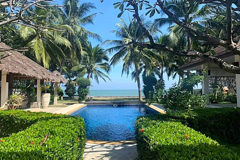 The Memory - 4 Bedrooms Beachfront Pool Villa