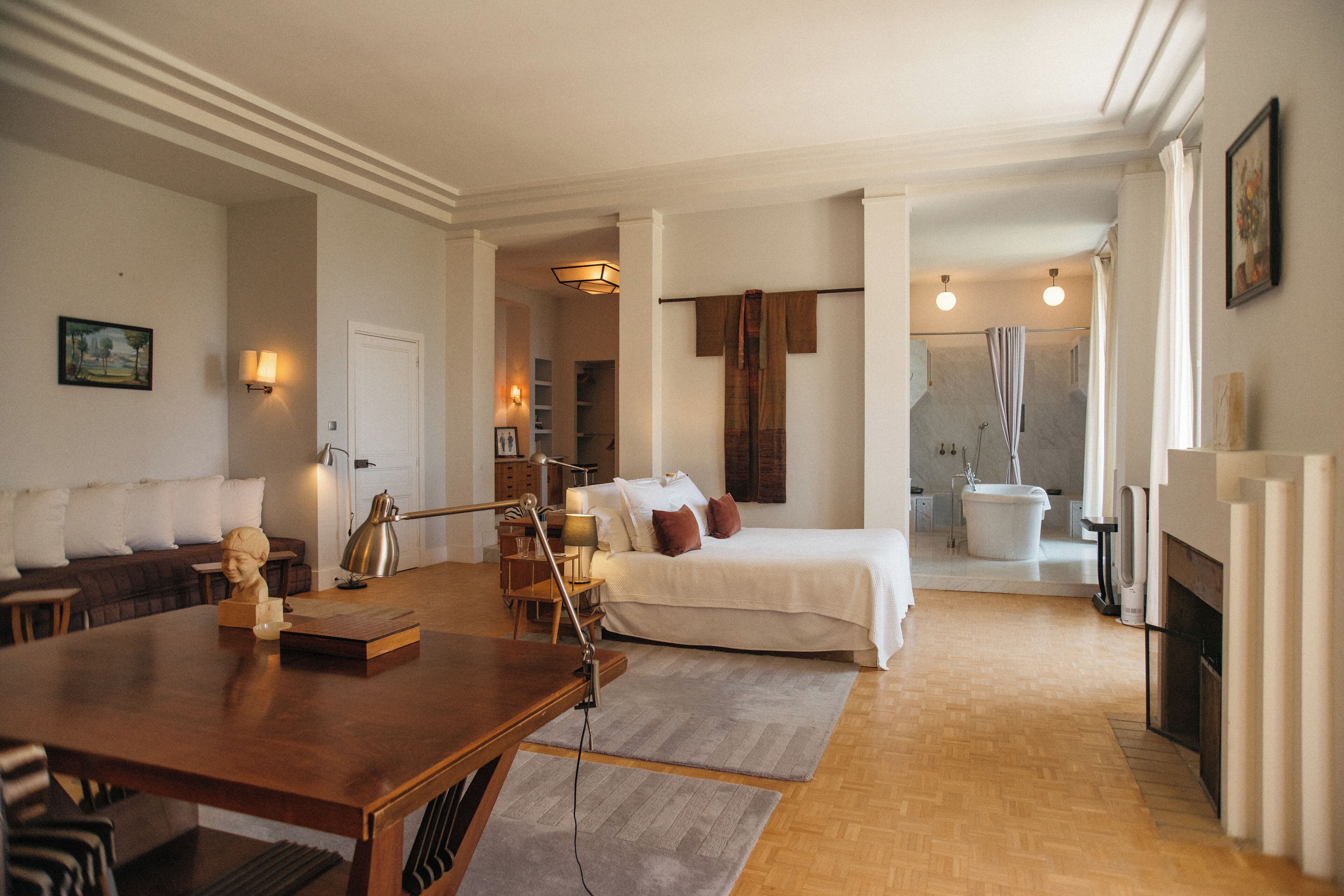 1 多间卧室、上网接入