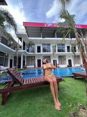 Hồ bơi ngoài trời 