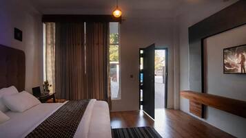 Deluxe-rum | Skrivbord och arbetsyta för laptop