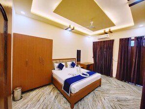 Superior Double Room, City View - Kashyaam Inn (Varanasi)