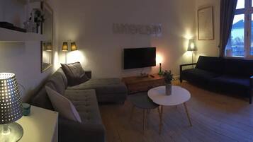 Apartment, 1 Bedroom, Smoking, Balcony | Interior