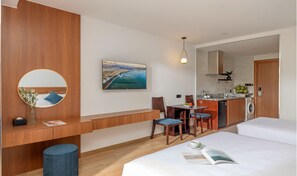 Blackout curtains, soundproofing, free WiFi, bed sheets - Viela Apartment Nha Trang  (Nha Trang)