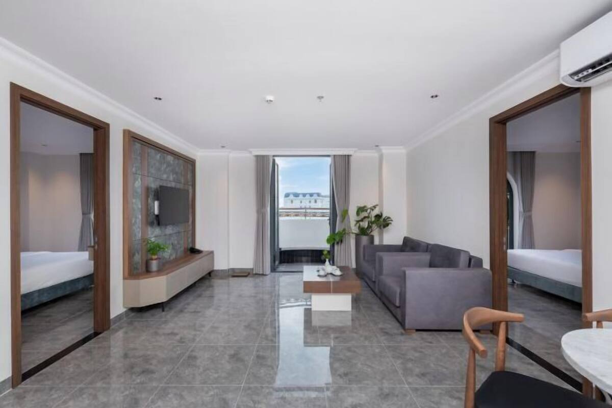Ropa de cama de alta calidad, colchones con acolchado adicional, minibar