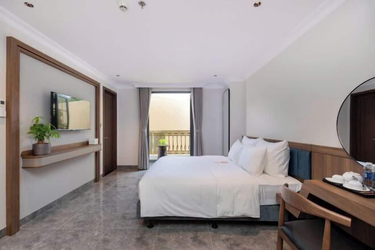 1 bedroom, premium bedding, pillow-top beds, minibar