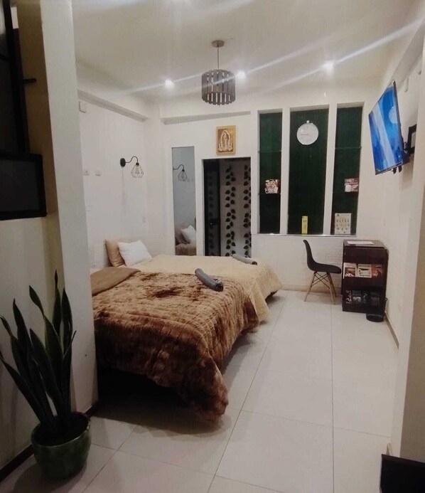 1 bedroom, WiFi, bed sheets