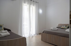 Family Suite | Egyptian cotton sheets, premium bedding, minibar, individually decorated - CASA FERRANTE SRLS (Cinisi)