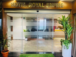 Interior detail - Hotel Royal Empire (Gandhinagar)