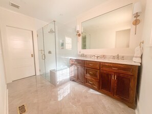 Hair dryer, towels, soap, shampoo - Masters on Monte Sano- charming southern home, less than 2 miles from course (Augusta)