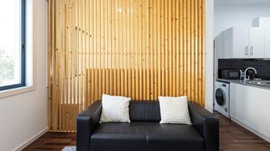 Standard Studio | Living area | 1-inch Smart TV with cable channels