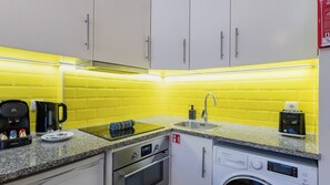Estúdio standard | Cozinha americana privada | Máquina de café expresso, chaleira elétrica, torradeira
