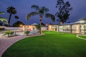 Property grounds - Cactus Jack! Heated Pool, Putting Green (Scottsdale)