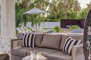 Terrace/patio - Cactus Jack! Heated Pool, Putting Green (Scottsdale)