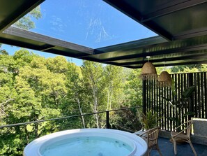 Bồn tắm spa ngoài trời