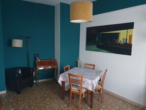 Dining - Tiburtina Station's comfy and cosy nest (Roma)