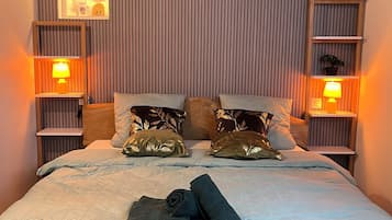 3 bedrooms, iron/ironing board, free WiFi, bed sheets