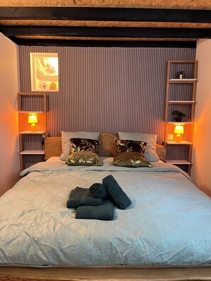 3 chambres, fer et planche à repasser, Wi-Fi gratuit, draps fournis