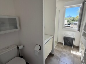 Hair dryer - T3 Apartment with Large Terrace and View of the Albères (Argelès-sur-Mer)