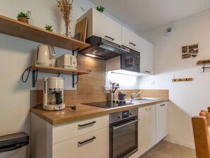 Microwave, oven, dishwasher, toaster