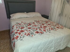 Ferienhaus | 4 Schlafzimmer, kostenloses WLAN, Bettwäsche