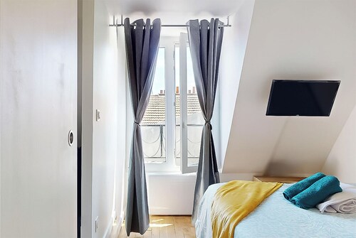 TWIN 1 & 2 STUDIOS METRO PARIS DISNEY WIFI RER A