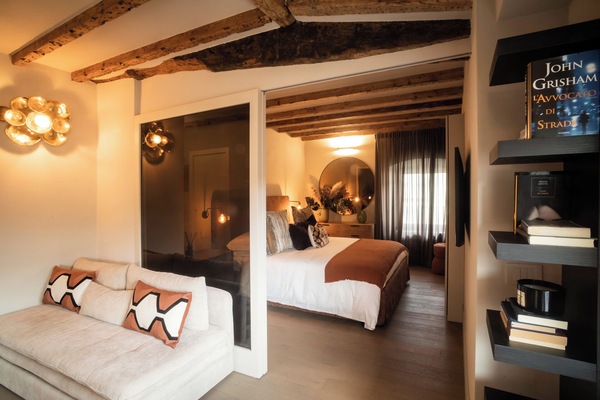 1 camera, Wi-Fi, lenzuola