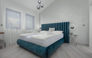 4 chambres, fer et planche à repasser, lit parapluie, Wi-Fi gratuit
