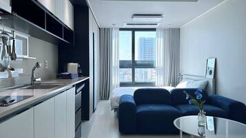 Deluxe Double Room, City View | Free WiFi, bed sheets