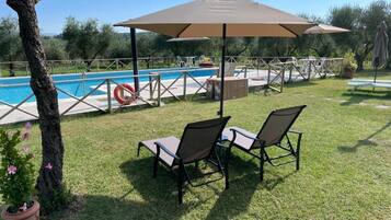 Piscina stagionale all'aperto