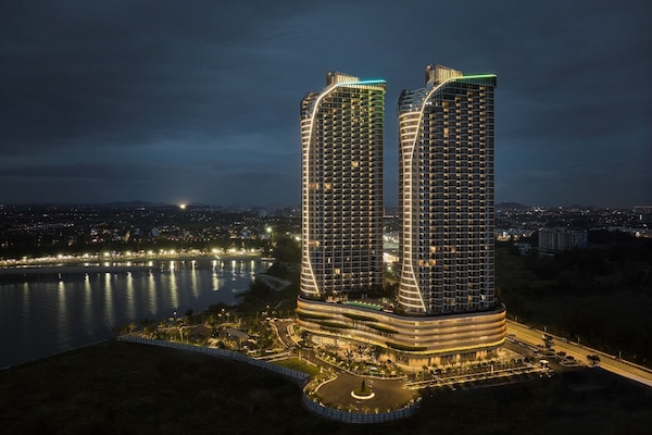 Vista frontal de la propiedad