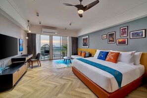 1 bedroom, Egyptian cotton sheets, premium bedding, down duvets