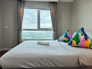 Familienapartment, 3 Schlafzimmer, Nichtraucher, Poolzugang | Kostenloses WLAN, Bettwäsche