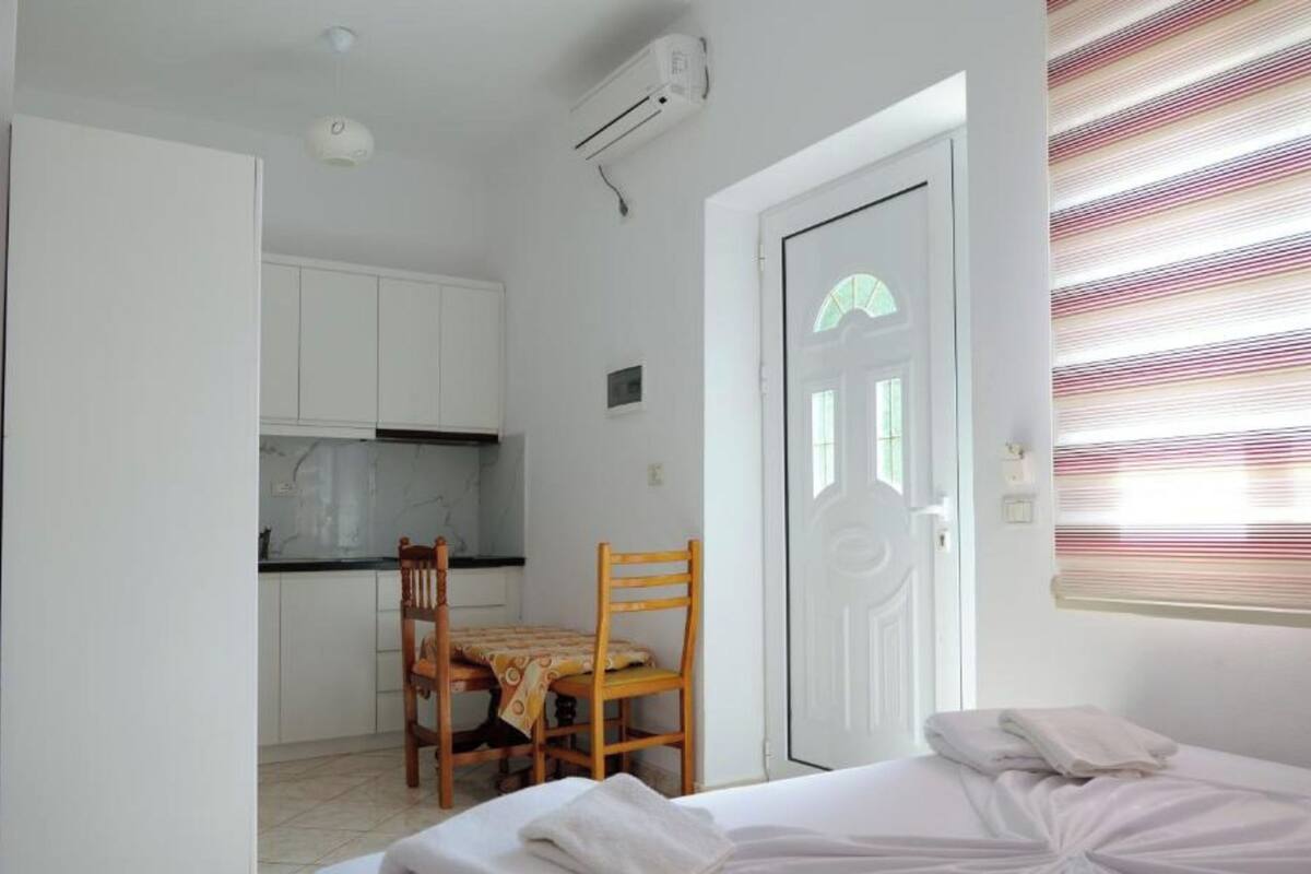 Triple Room, Balcony