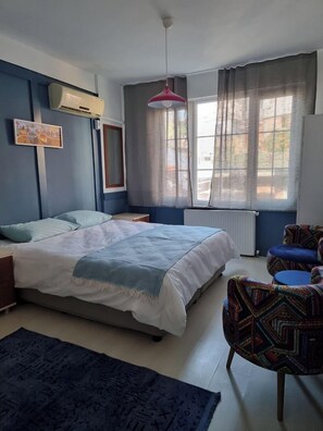 In-room safe, free WiFi - Lovely coy flat in Taksim (Istanbul)